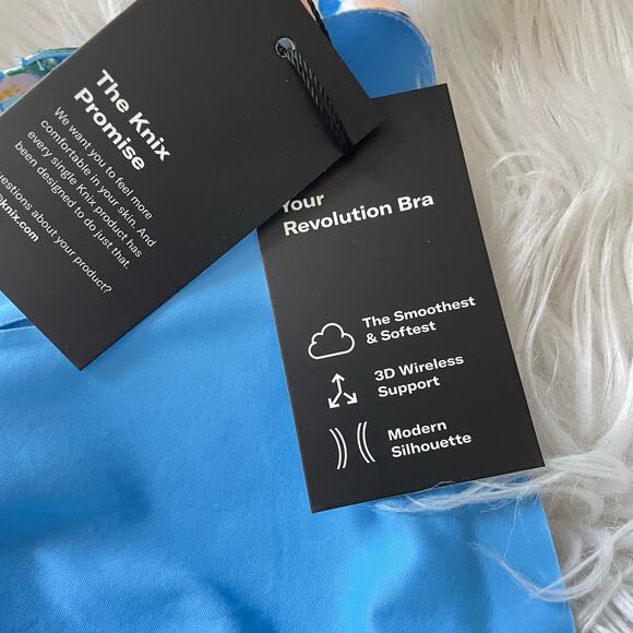 Knix Revolution Wireless Wire Free Seamless V Neck Bra Blue Floral 36 D DD 1+ - Picture 8 of 12